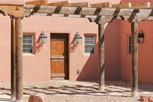 3 A Loma Manzanita, Santa Fe, NM 87506