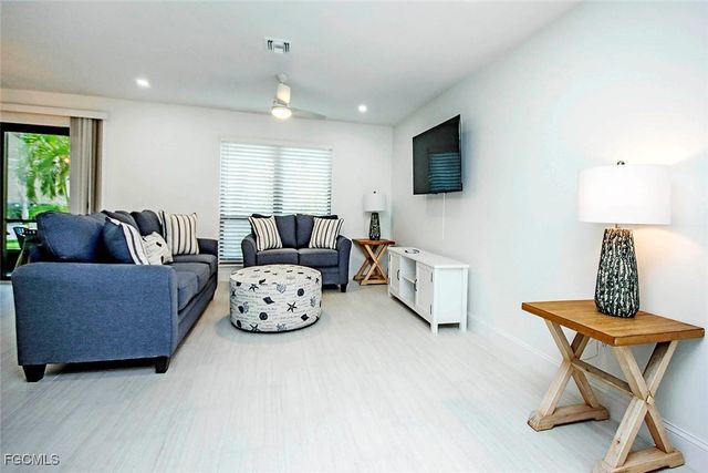 5117 Sea Bell RD A102, Sanibel, FL 33957