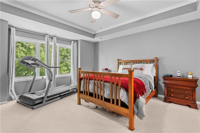 5717 NE Coral Drive, Lee's Summit, MO 64064