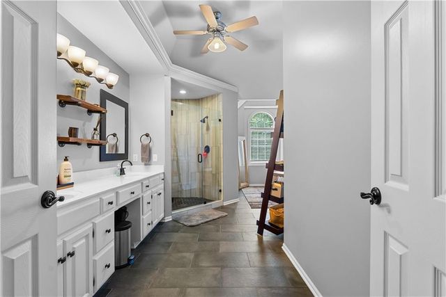 5717 NE Coral Drive, Lee's Summit, MO 64064
