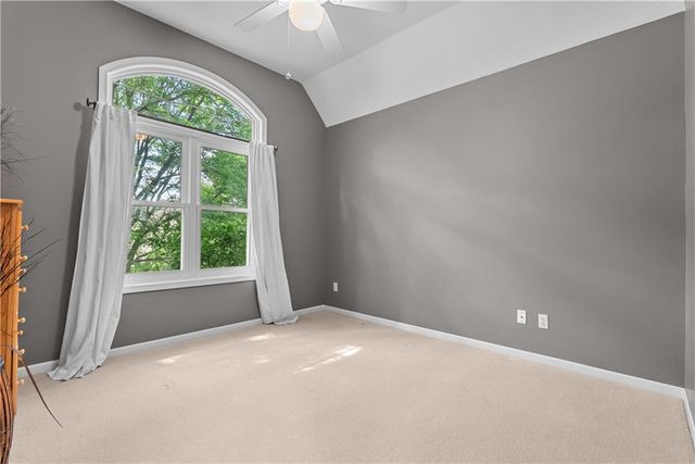 5717 NE Coral Drive, Lee's Summit, MO 64064