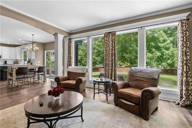 5717 NE Coral Drive, Lee's Summit, MO 64064