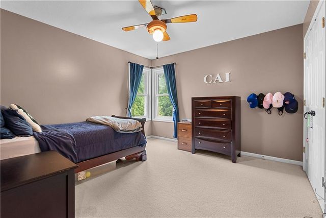5717 NE Coral Drive, Lee's Summit, MO 64064