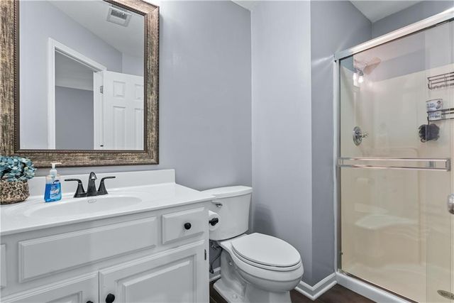 5717 NE Coral Drive, Lee's Summit, MO 64064