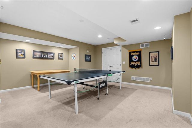 5717 NE Coral Drive, Lee's Summit, MO 64064