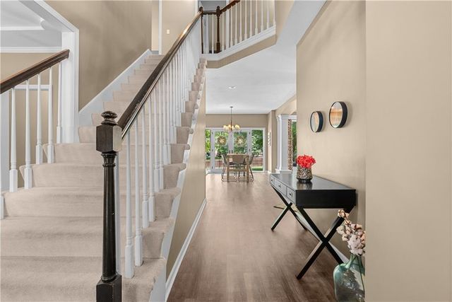 5717 NE Coral Drive, Lee's Summit, MO 64064