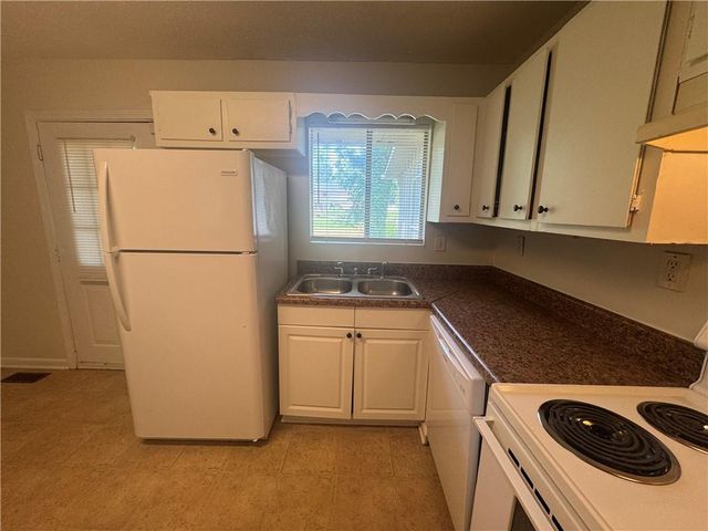 8497 Stonewall Jackson Drive, Jonesboro, GA 30238