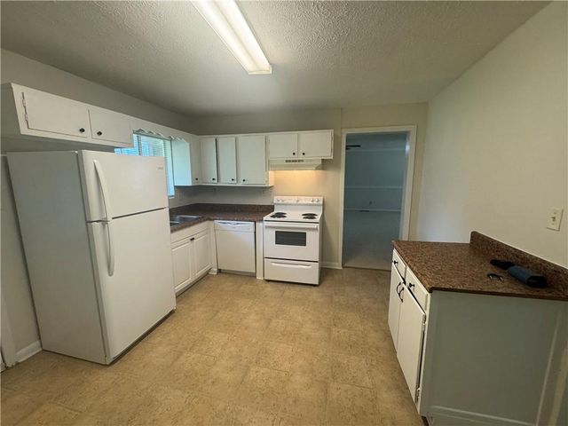 8497 Stonewall Jackson Drive, Jonesboro, GA 30238