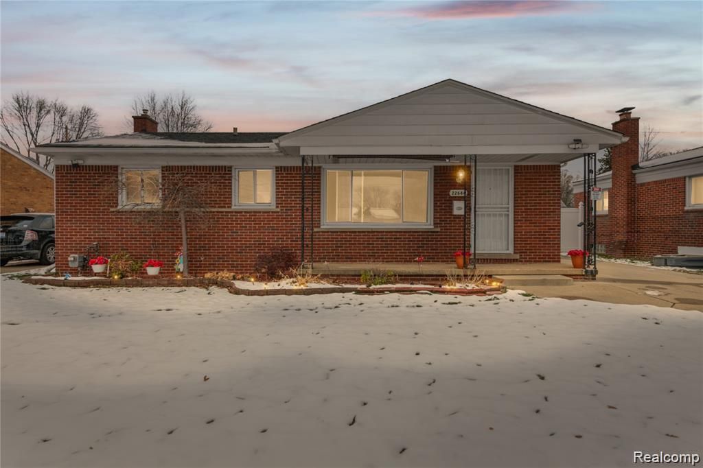 22644 Hill Street, Warren, MI 48091