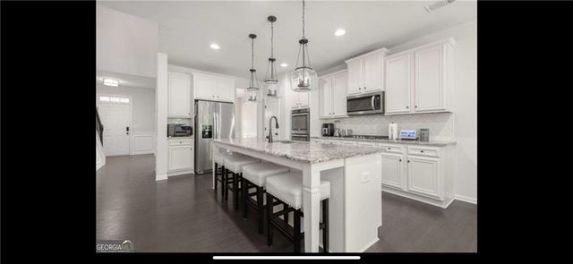 565 Lance View Lane, Lawrenceville, GA 30045