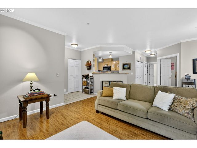 14830 Sw SANDHILL Loop 102, Beaverton, OR 97007