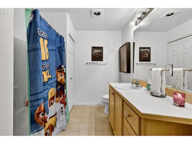14830 Sw SANDHILL Loop 102, Beaverton, OR 97007