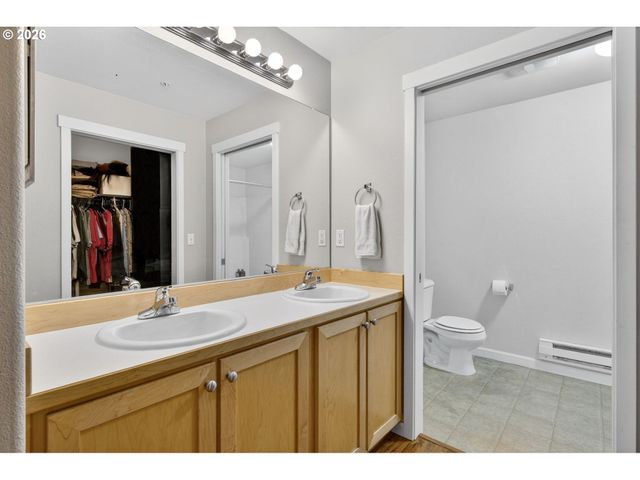 14830 Sw SANDHILL Loop 102, Beaverton, OR 97007