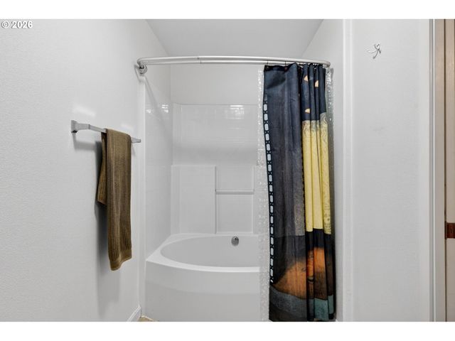 14830 Sw SANDHILL Loop 102, Beaverton, OR 97007