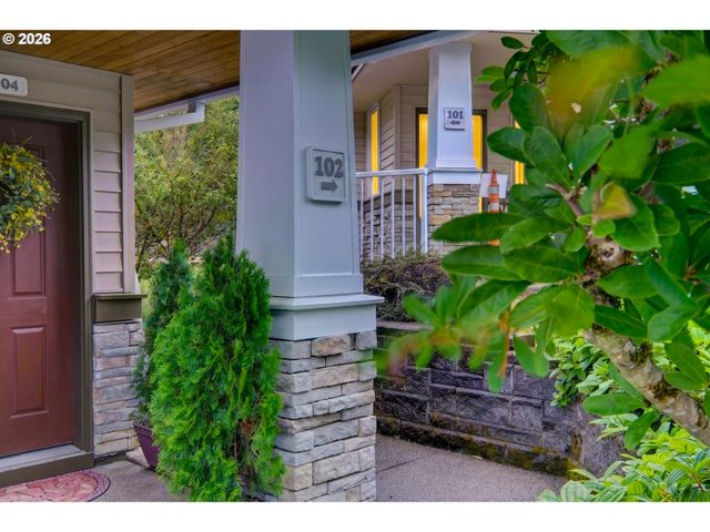 14830 Sw SANDHILL Loop 102, Beaverton, OR 97007