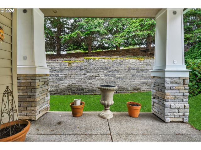 14830 Sw SANDHILL Loop 102, Beaverton, OR 97007
