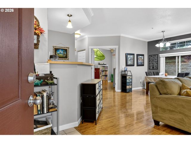 14830 Sw SANDHILL Loop 102, Beaverton, OR 97007