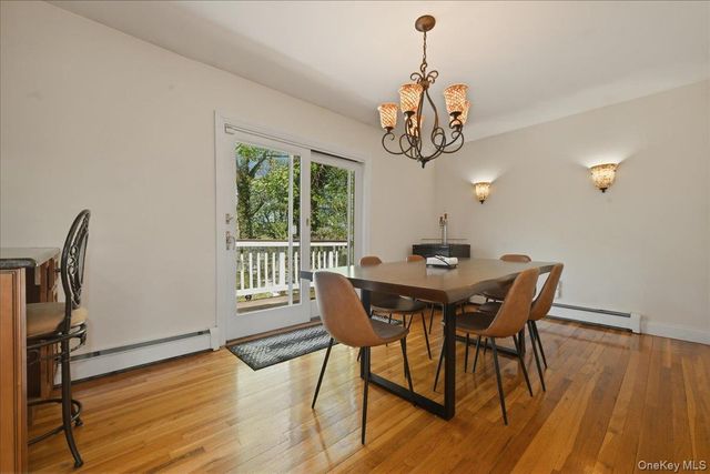 3 Layne Way, Northport, NY 11768