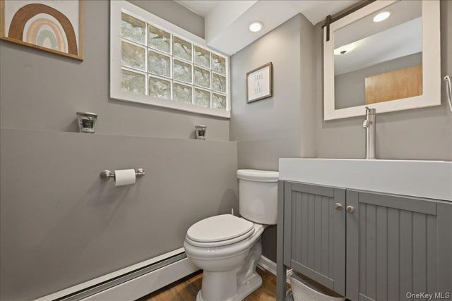 3 Layne Way, Northport, NY 11768