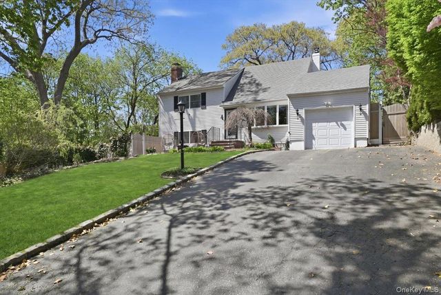 3 Layne Way, Northport, NY 11768