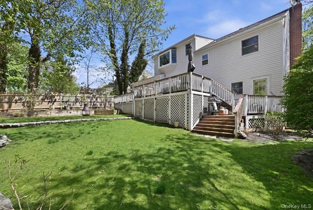 3 Layne Way, Northport, NY 11768