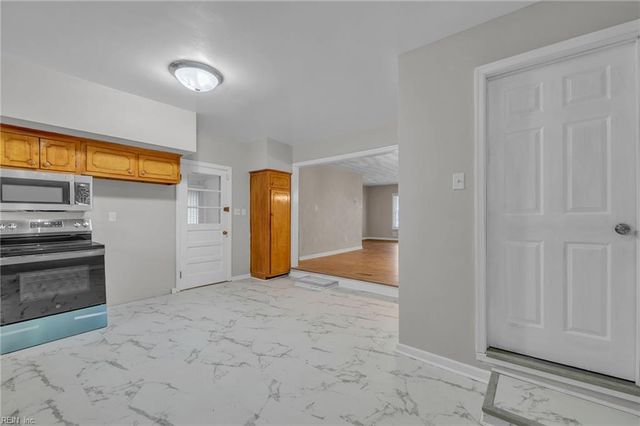 31 Radford ST, Portsmouth, VA 23701