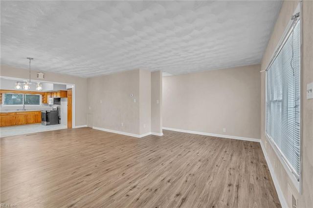 31 Radford ST, Portsmouth, VA 23701