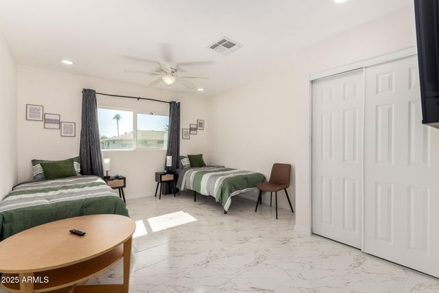 10441 W TWIN OAKS Drive, Sun City, AZ 85351
