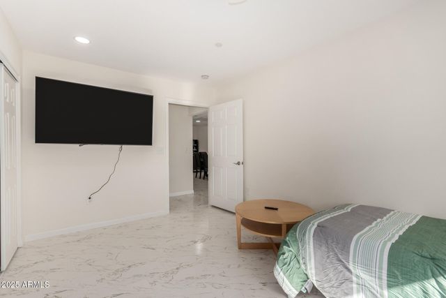 10441 W TWIN OAKS Drive, Sun City, AZ 85351