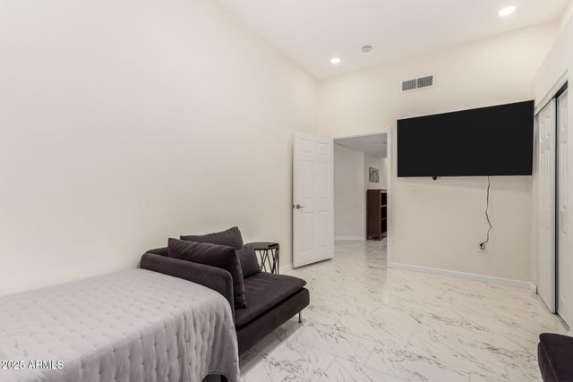 10441 W TWIN OAKS Drive, Sun City, AZ 85351