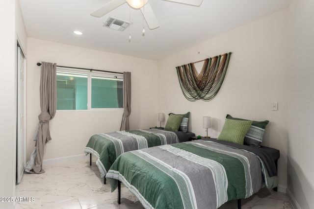 10441 W TWIN OAKS Drive, Sun City, AZ 85351