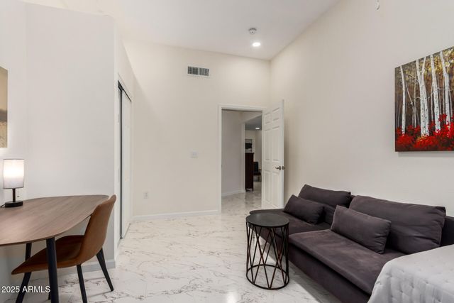 10441 W TWIN OAKS Drive, Sun City, AZ 85351