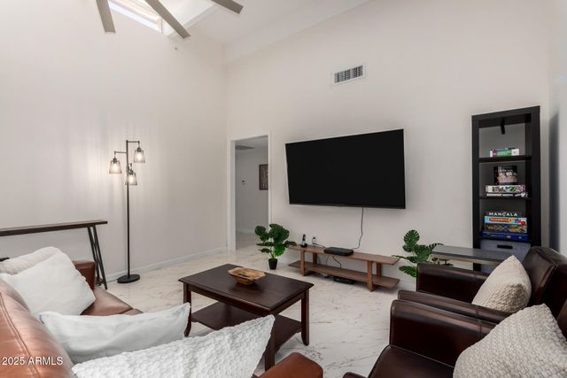 10441 W TWIN OAKS Drive, Sun City, AZ 85351