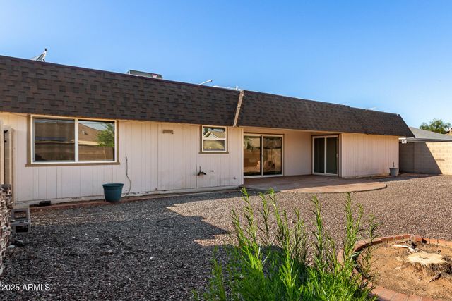 10441 W TWIN OAKS Drive, Sun City, AZ 85351