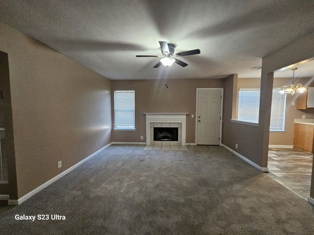 1209 Akins Ridge Dr, La Vergne, TN 37086