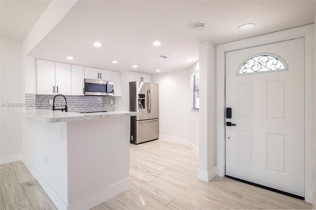 1711 San Remo Cir, Homestead, FL 33035