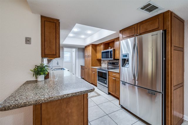 5072 Stanley Drive, The Colony, TX 75056