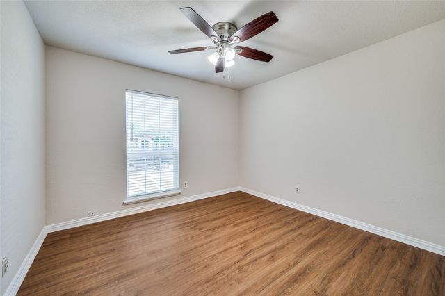 5072 Stanley Drive, The Colony, TX 75056