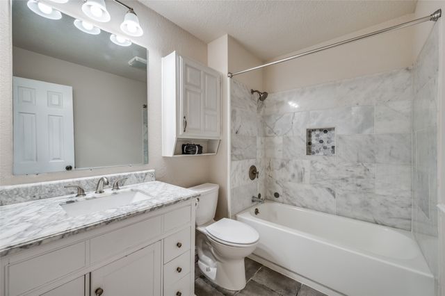 5072 Stanley Drive, The Colony, TX 75056