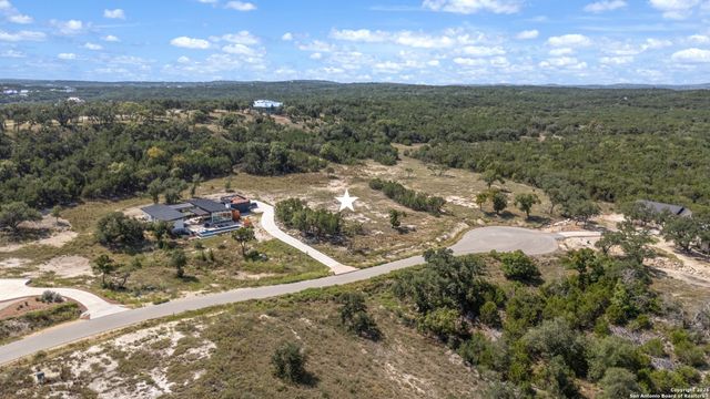 910 Blueridge Vw, Canyon Lake, TX 78133