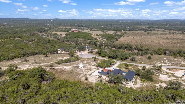 910 Blueridge Vw, Canyon Lake, TX 78133