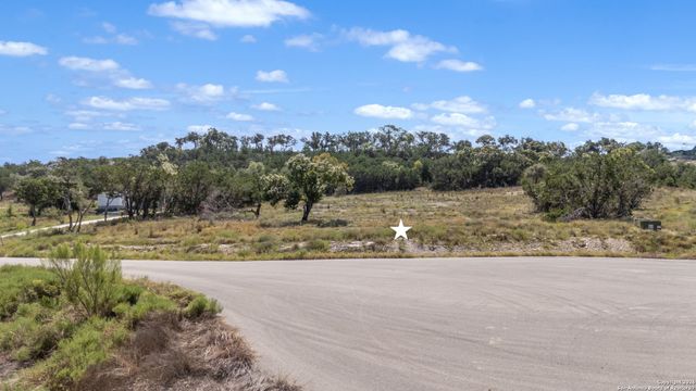 910 Blueridge Vw, Canyon Lake, TX 78133