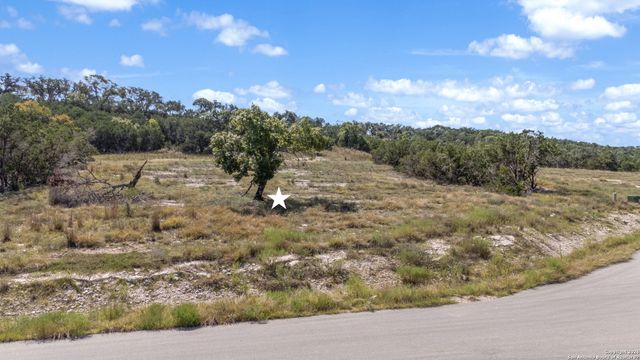 910 Blueridge Vw, Canyon Lake, TX 78133