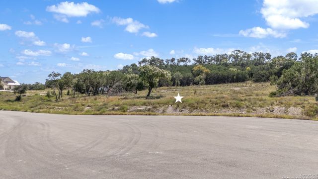 910 Blueridge Vw, Canyon Lake, TX 78133