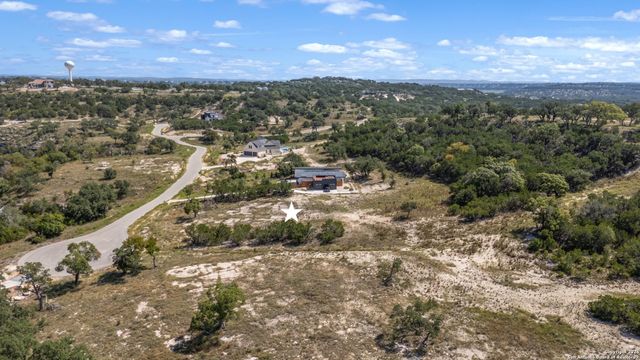 910 Blueridge Vw, Canyon Lake, TX 78133