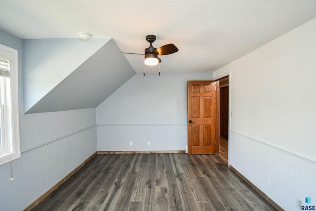 1705 E Edgewood Rd Road, Sioux Falls, SD 57103