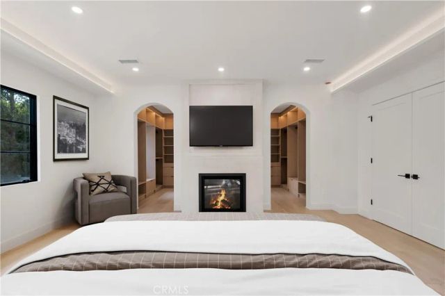 4239 Tarzana Estates Dr., Tarzana, CA 91356