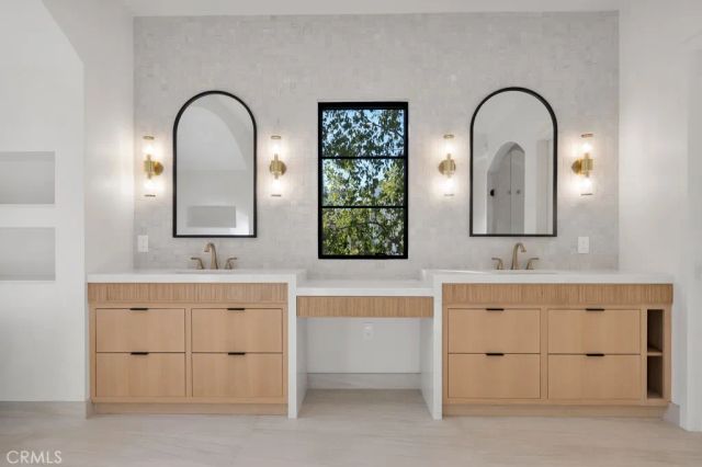4239 Tarzana Estates Dr., Tarzana, CA 91356