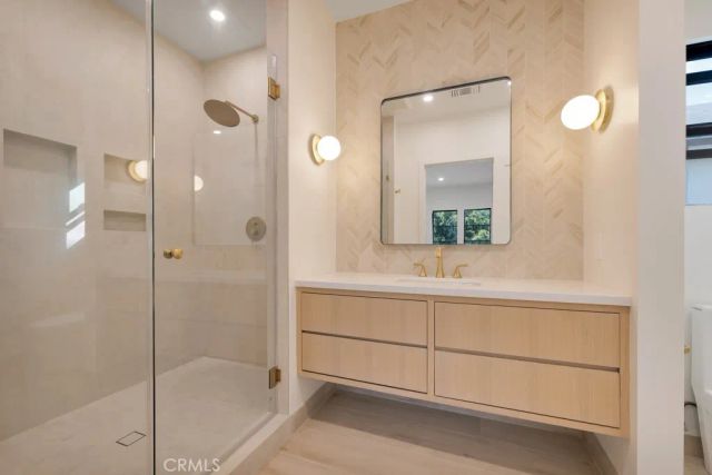 4239 Tarzana Estates Dr., Tarzana, CA 91356