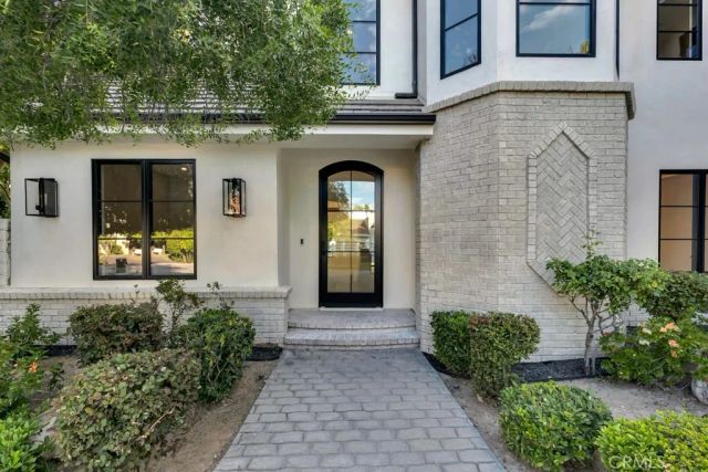 4239 Tarzana Estates Dr., Tarzana, CA 91356